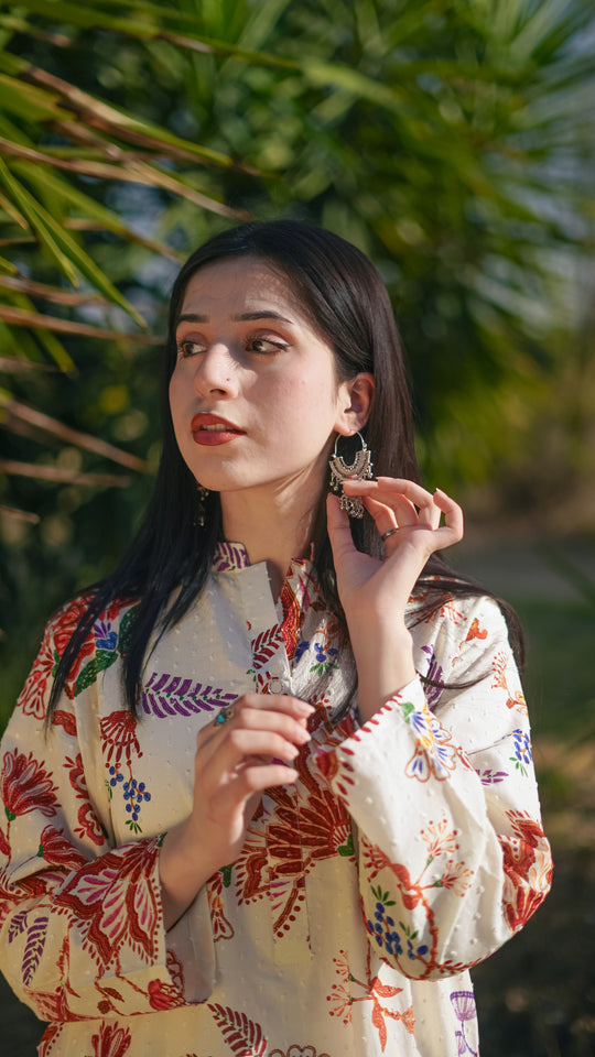 Mahnoor 2-Piece Printed Lawn with White Trouser Ensemble