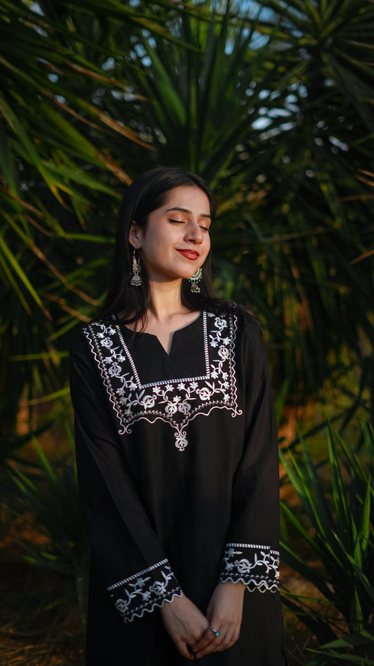Fahira 2-Piece Black Lawn with White Embroidered Detailing